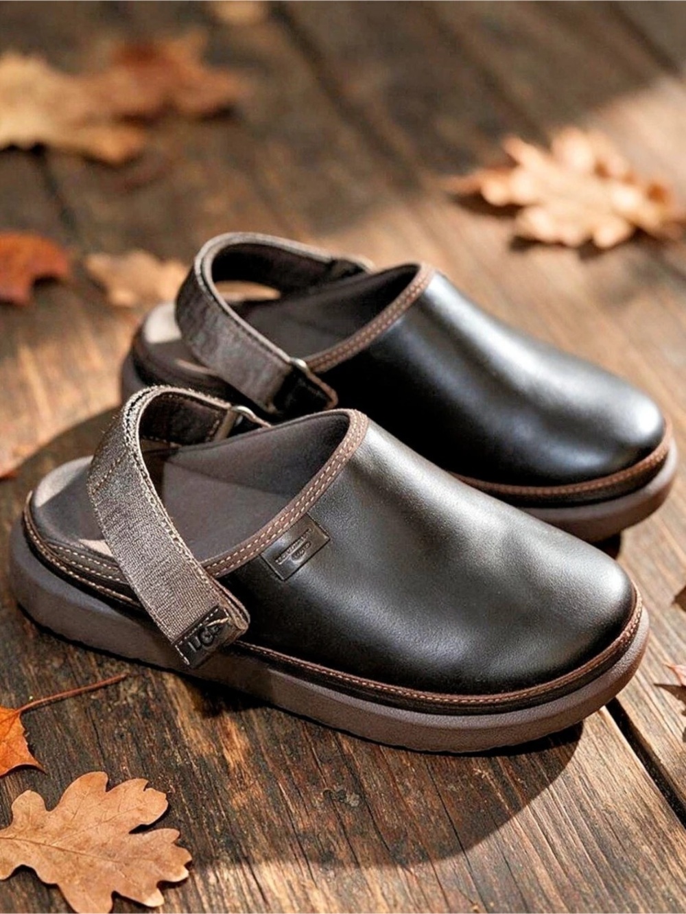 UGG Goldenstar Clog Leather REGENERATE Ironwood Brown Platform Mules Womens 10